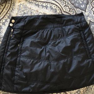 Insulated skirt